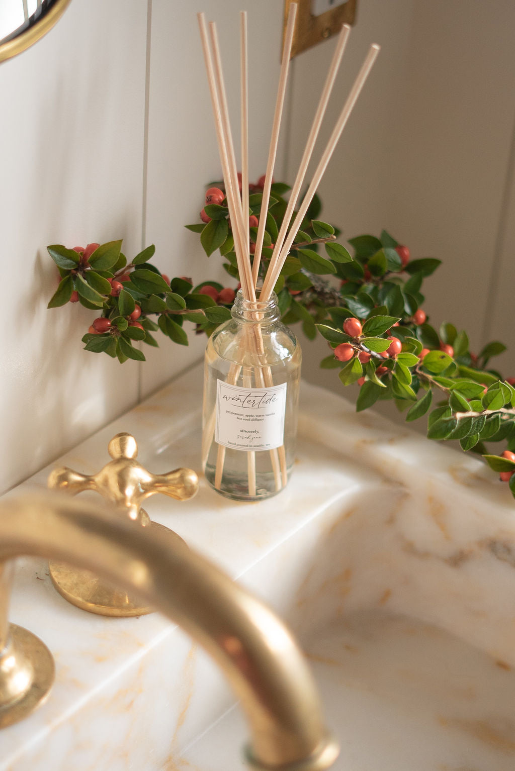 Wintertide Diffuser- Peppermint, Apple, Warm Vanilla