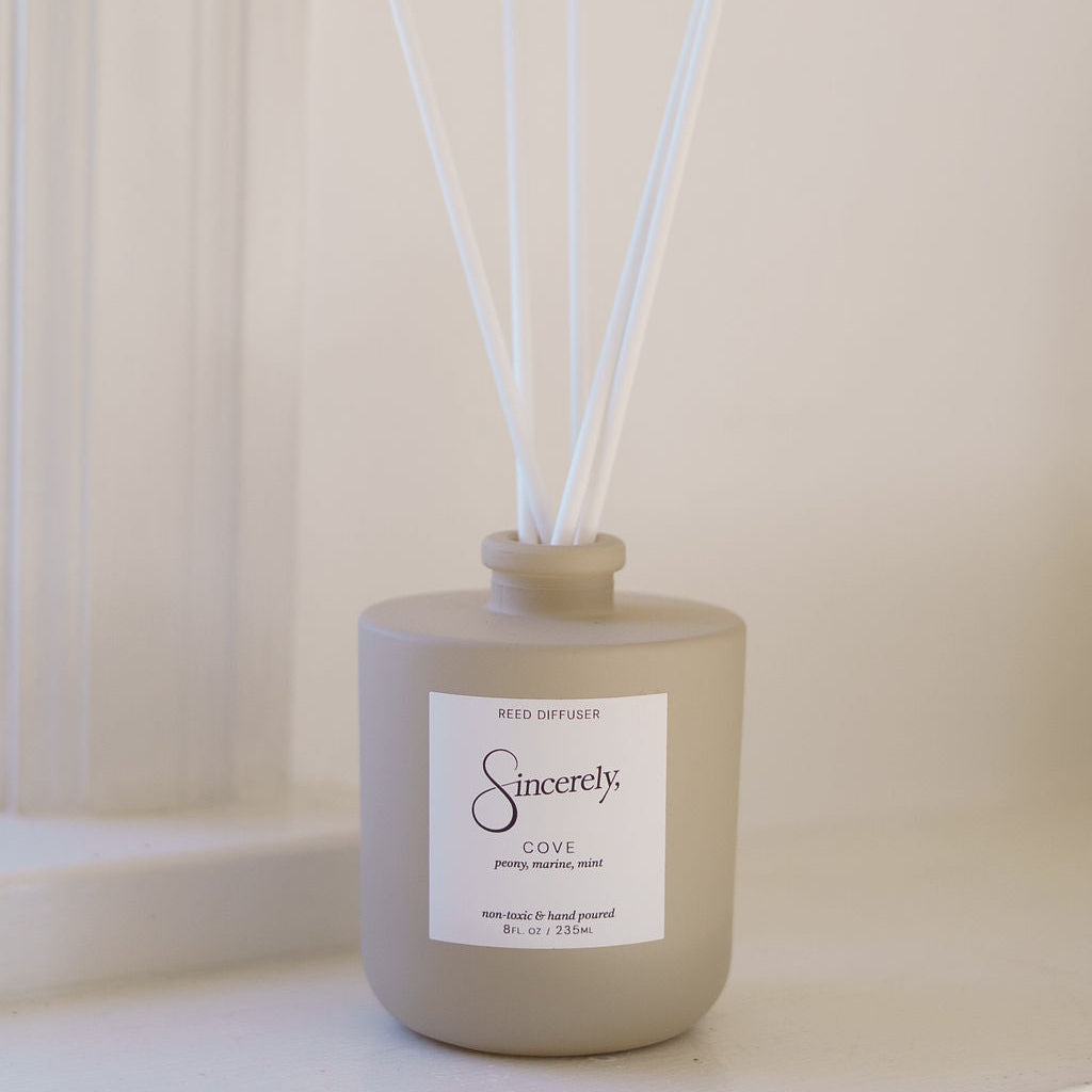 Diffuser with reeds on a neutral background